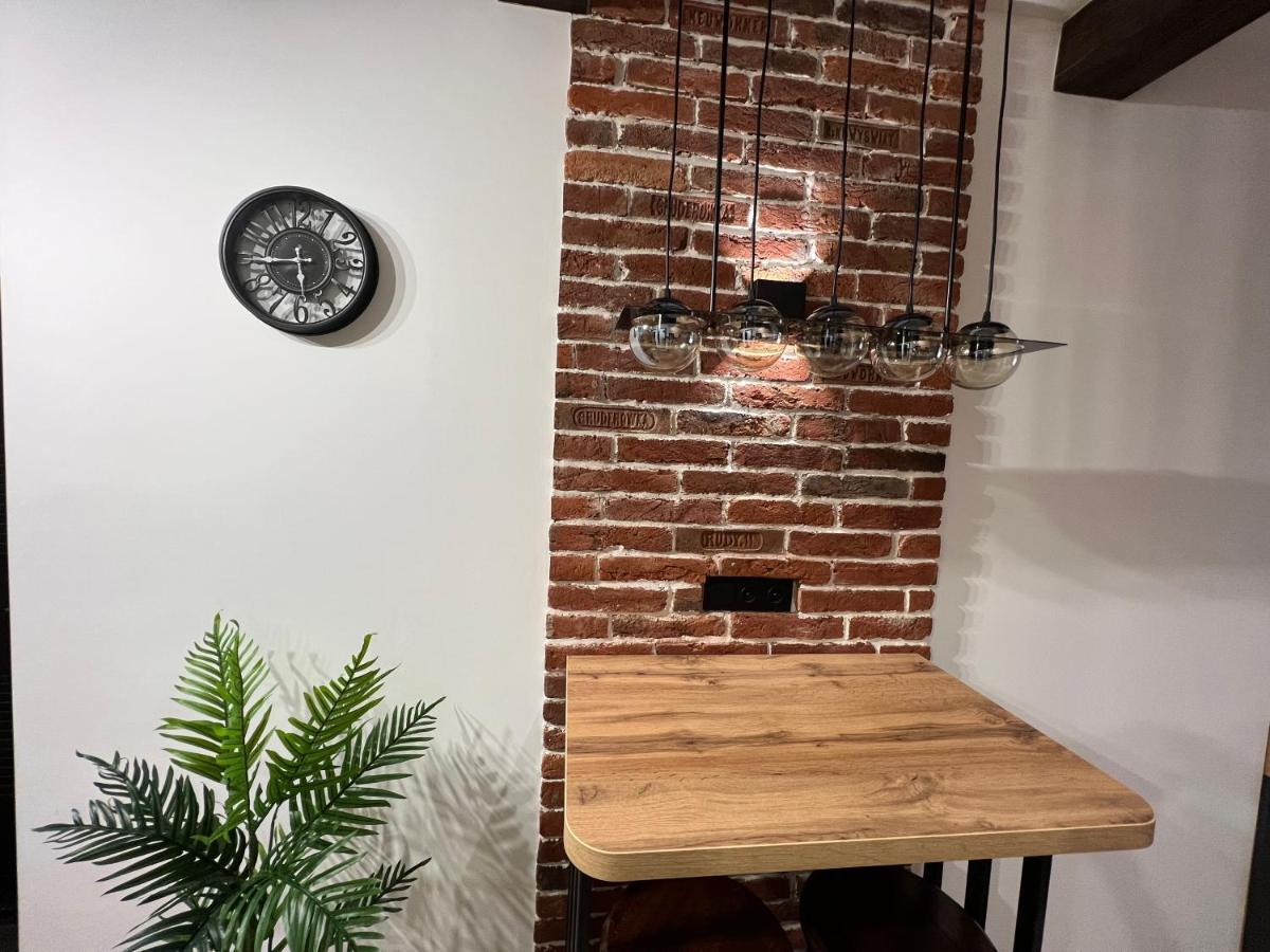 Cozy Loft На Староєврейській 24 ลวีฟ ภายนอก รูปภาพ