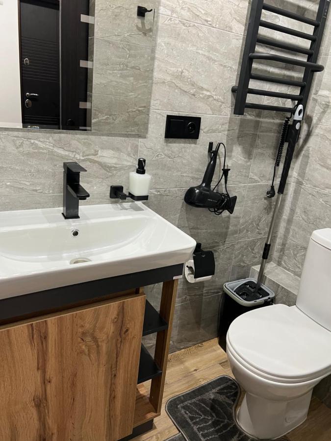 Cozy Loft На Староєврейській 24 ลวีฟ ภายนอก รูปภาพ